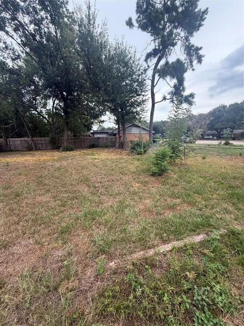 Photo of 5206 W 43, Houston, TX 77092 (MLS # 88289397)