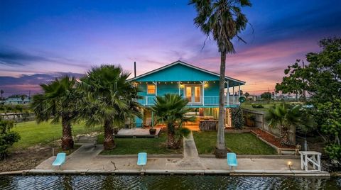 Photo of 7210 Beau Terre Street, Hitchcock, TX 77563 (MLS # 38881635)