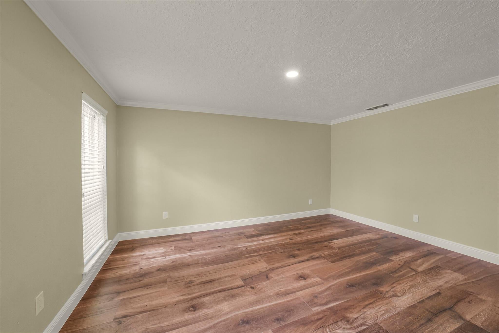 414 Bauxhall Court