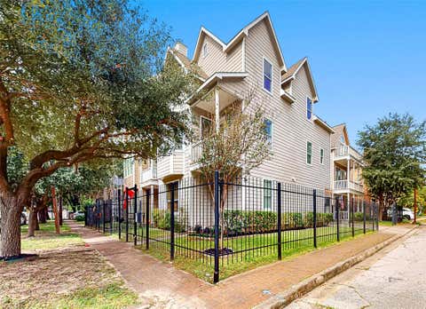 Photo of 2104 State Street, Houston, TX 77007 (MLS # 14721027)
