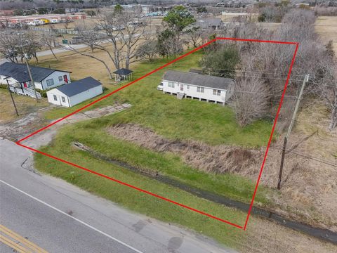 Photo of 2905 Fm-646, Dickinson, TX 77539 (MLS # 58304590)