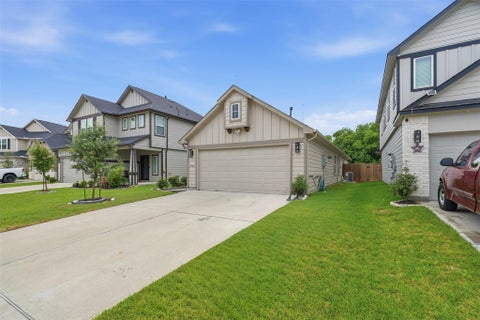 Photo of 2742 Oakleaf Ash Lane Ln, Fresno, TX 77545 (MLS # 80701618)