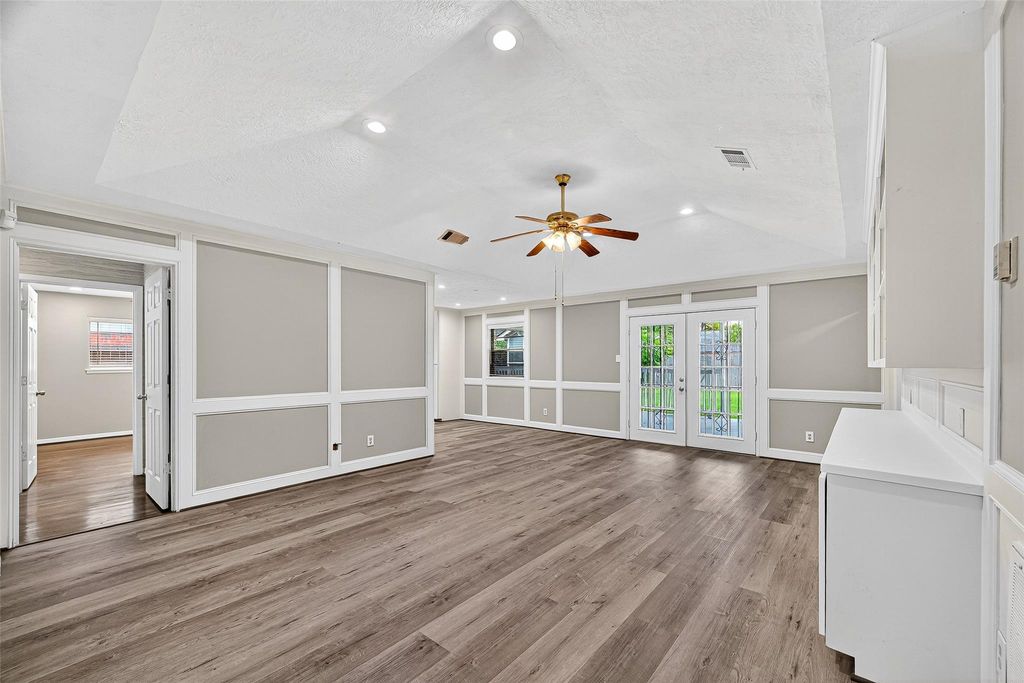 Photo of 8123 Edgemoor Drive, Houston, TX 77036 (MLS # 69915859)