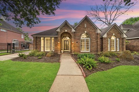 Photo of 6714 Morningside Drive, Sugar Land, TX 77479 (MLS # 39052766)