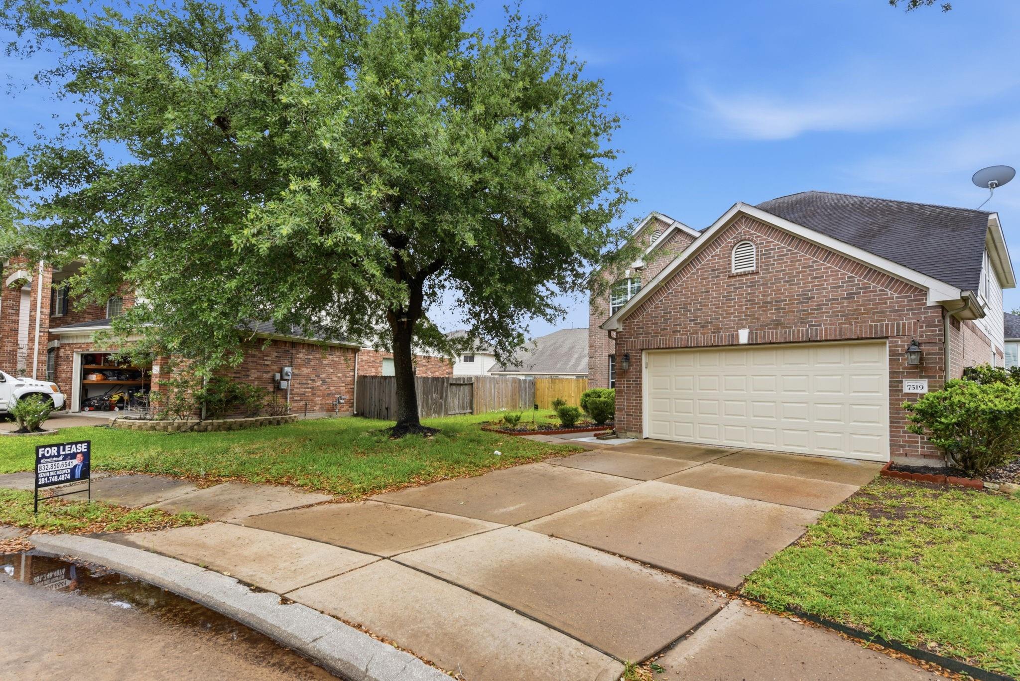 7519 Chathan Glen Lane