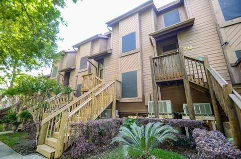 Photo of 737 Davis Road, League City, TX 77573 (MLS # 10111361)