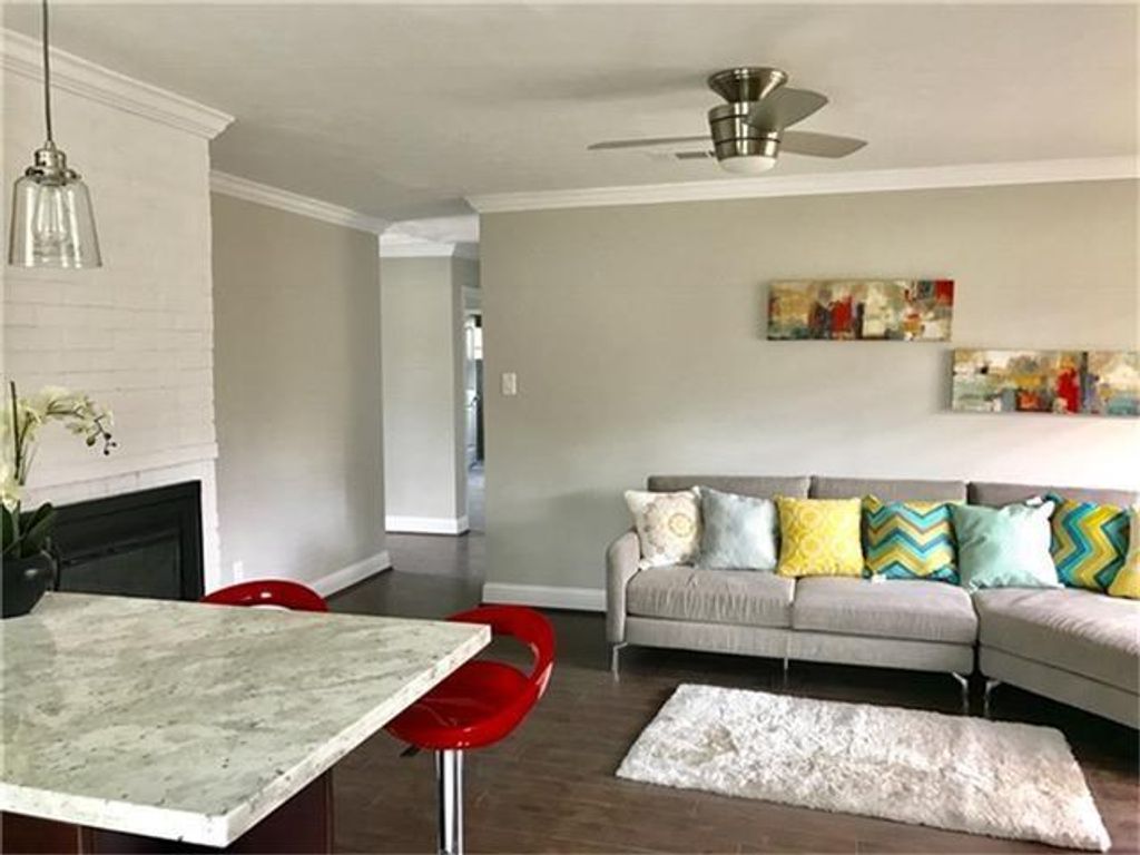 Photo of 5519 Ariel Street, Houston, TX 77096 (MLS # 7686996)