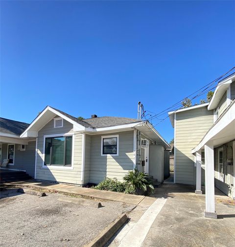 Photo of 706 Dumble Street, Houston, TX 77023 (MLS # 69175452)