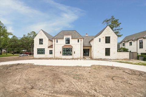 Photo of 19 Willowron Drive, Houston, TX 77024 (MLS # 38836833)
