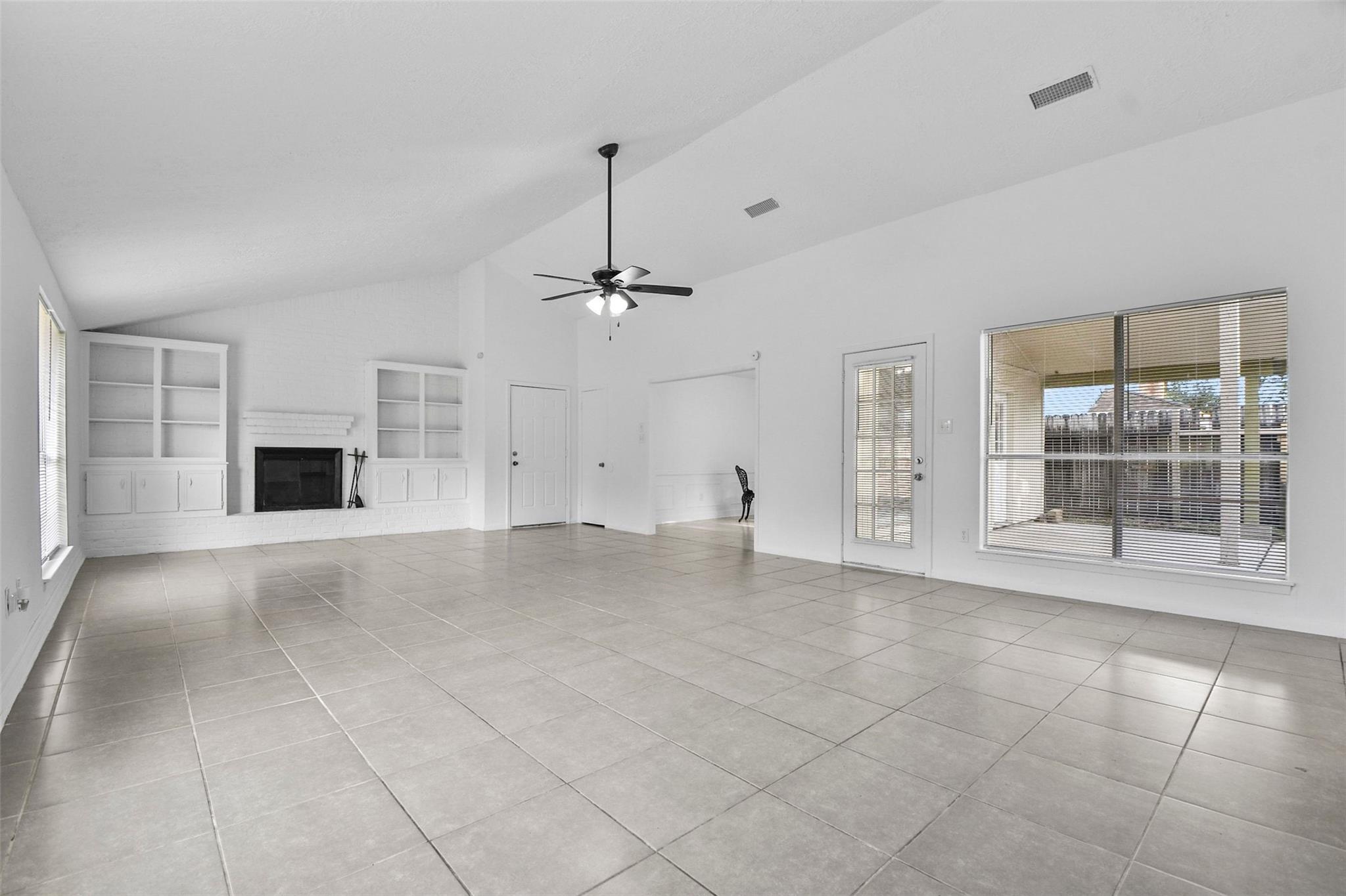 17058 Gleneagle Drive S