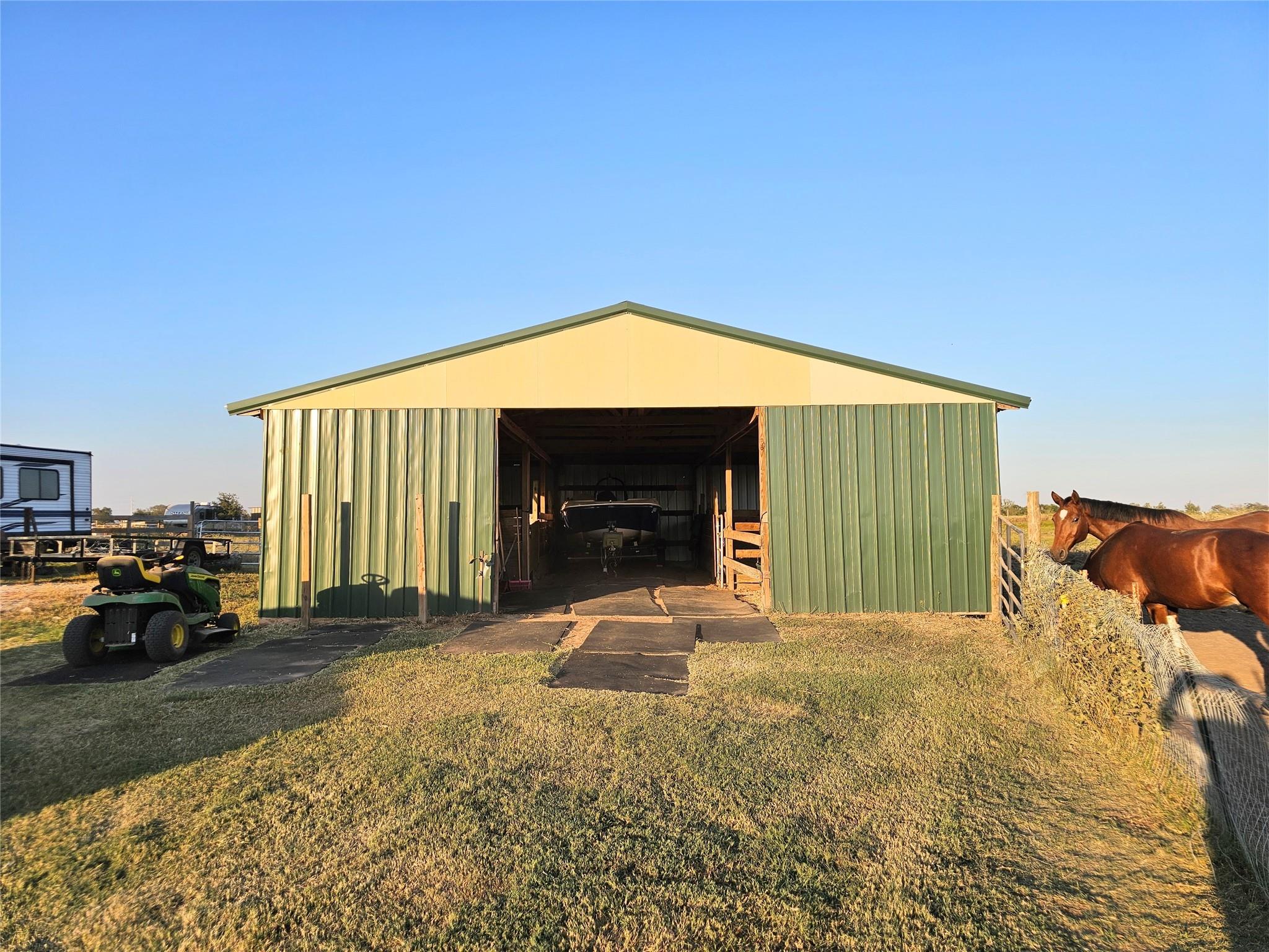 742 Raccoon Bend