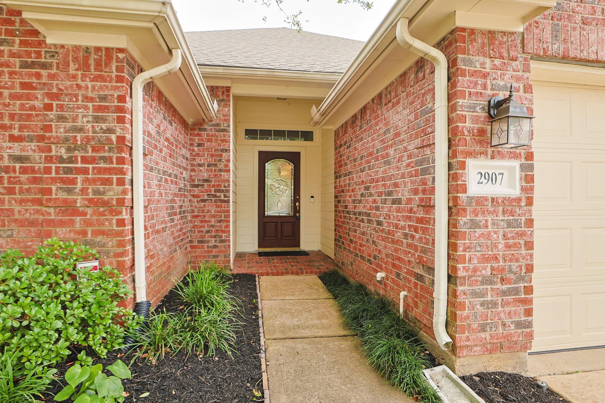 2907 Highland Lakes Drive