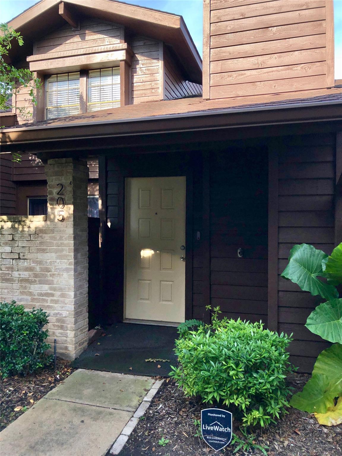 2611 Grants Lake Boulevard 205