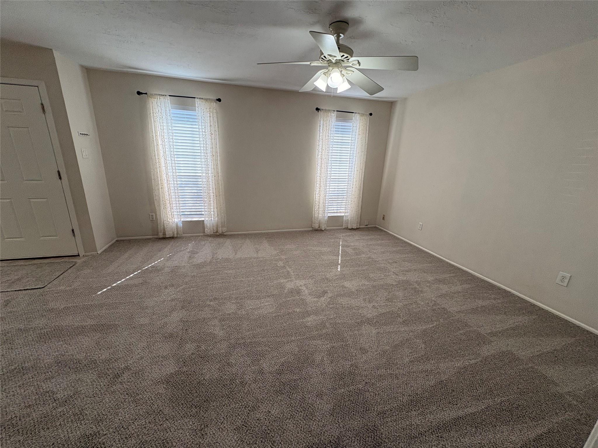 1007 Stoneleigh Court