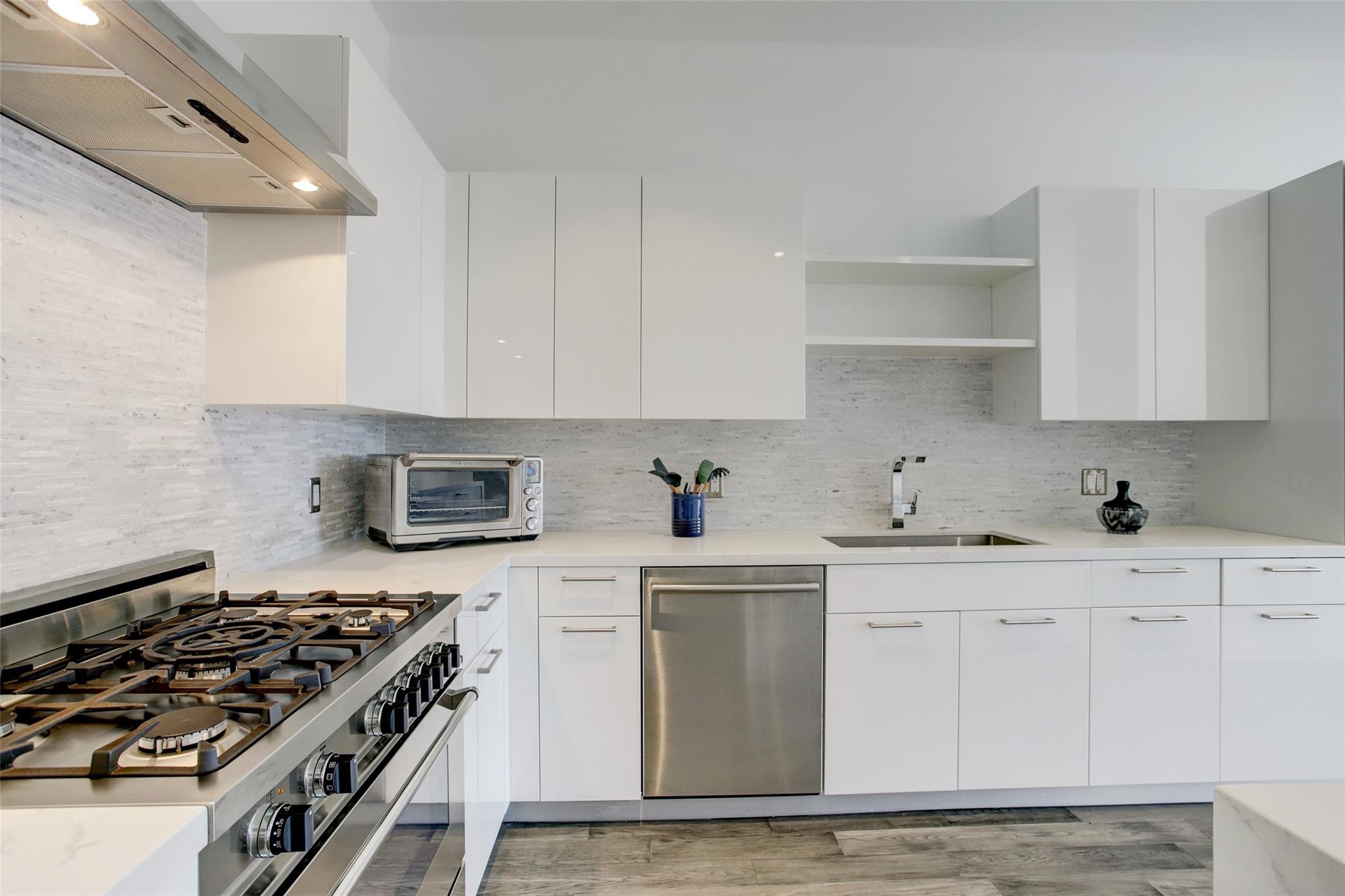 1211 Caroline Street 1001