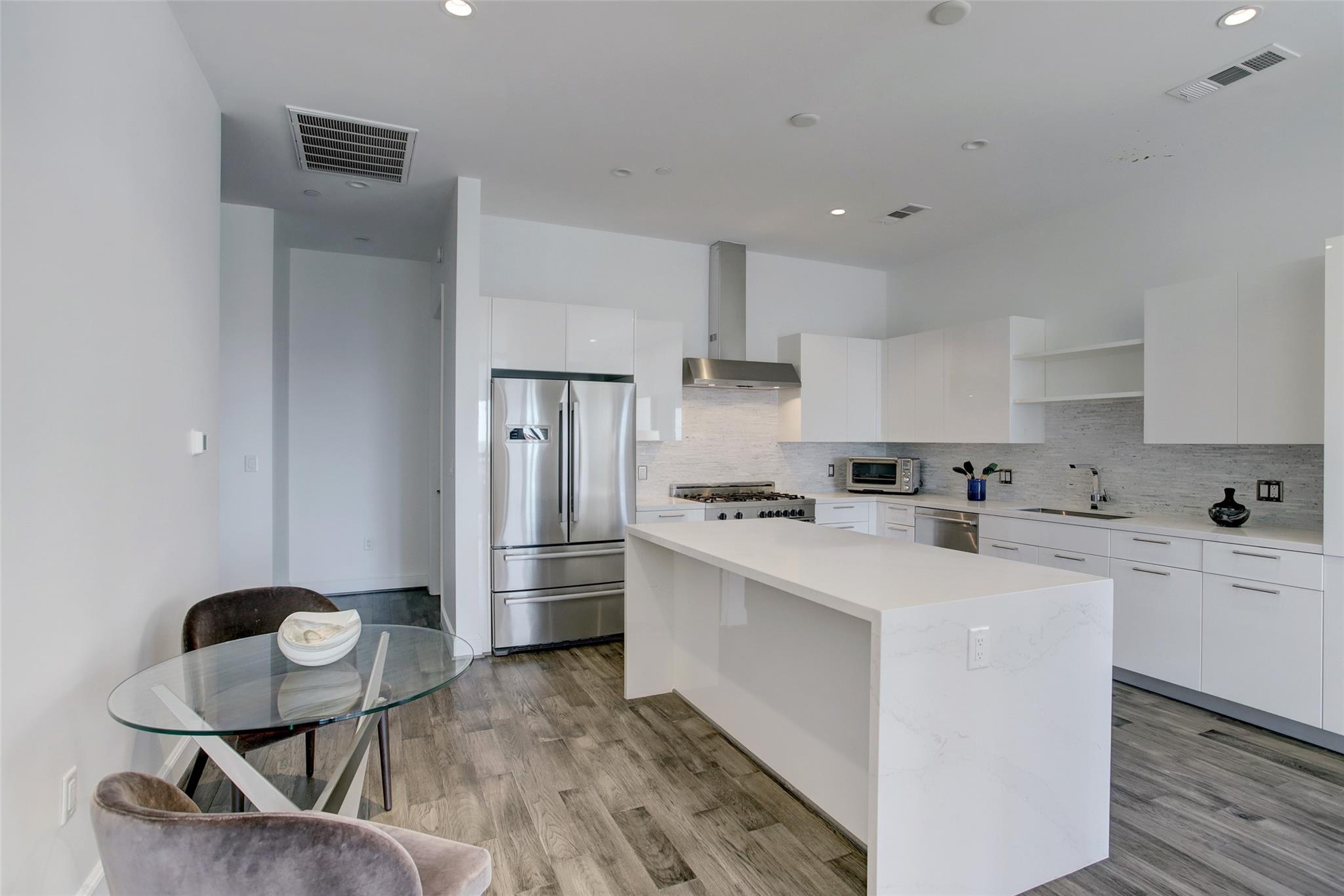 1211 Caroline Street 1001