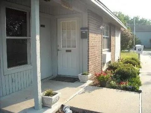 Photo of 603 Parkside Dr Dr, Groesbeck, TX 76642 (MLS # 80359719)