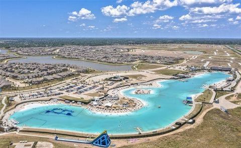 Photo of 2712 Golden Palms Lane Ln, Texas City, TX 77568 (MLS # 97523585)