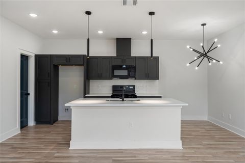 1615 Dolly Wright Street Houston TX 77088