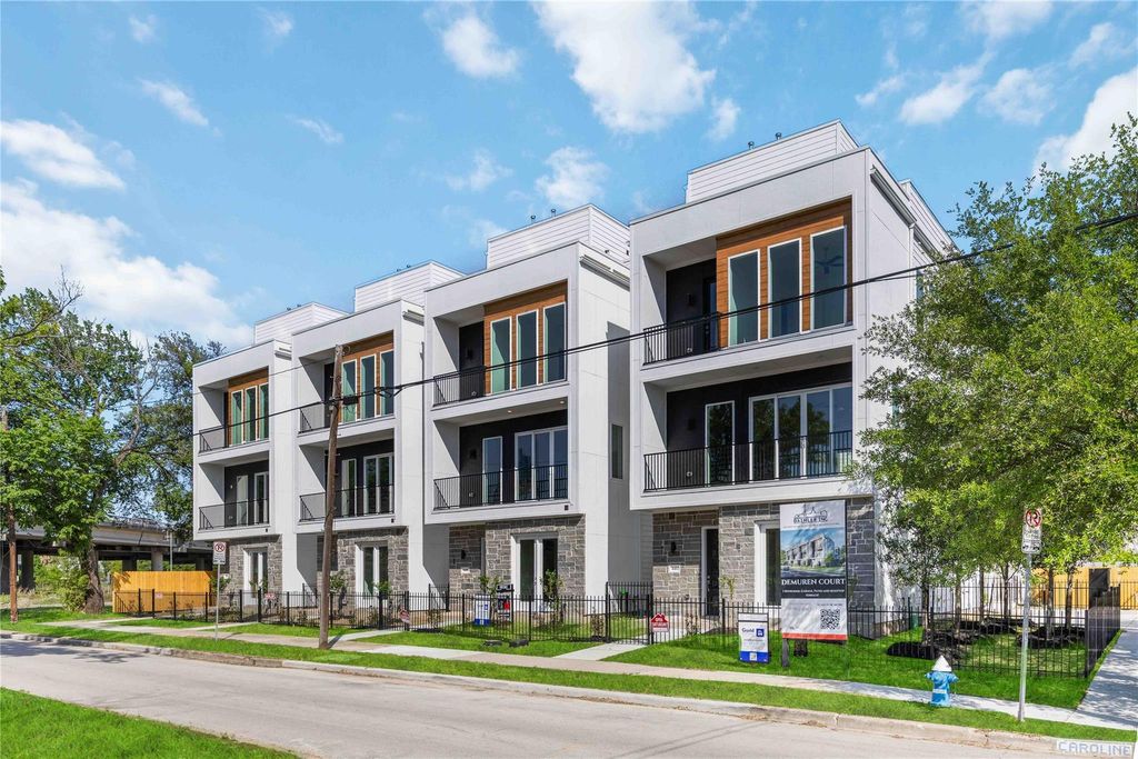 Photo of 4415 Caroline St St, Houston, TX 77004 (MLS # 8131922)