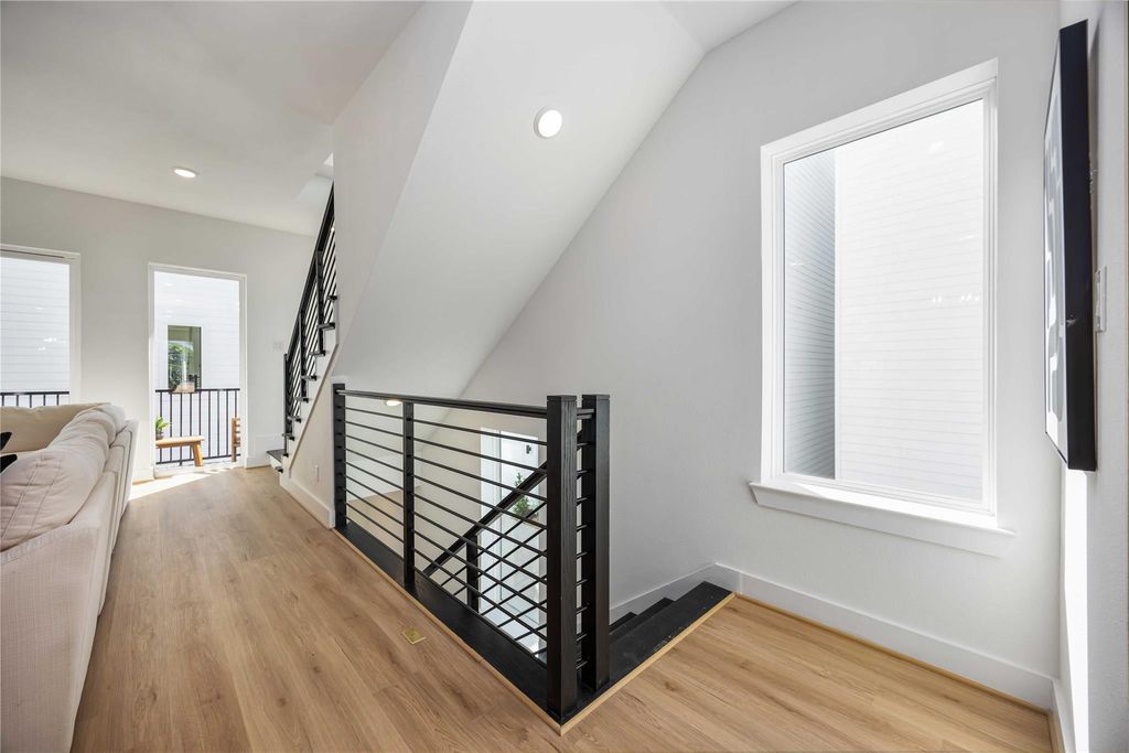 Photo of 4415 Caroline St St, Houston, TX 77004 (MLS # 8131922)