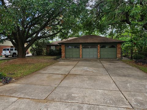 Photo of 1110 Missouri Street, South Houston, TX 77587 (MLS # 81758692)