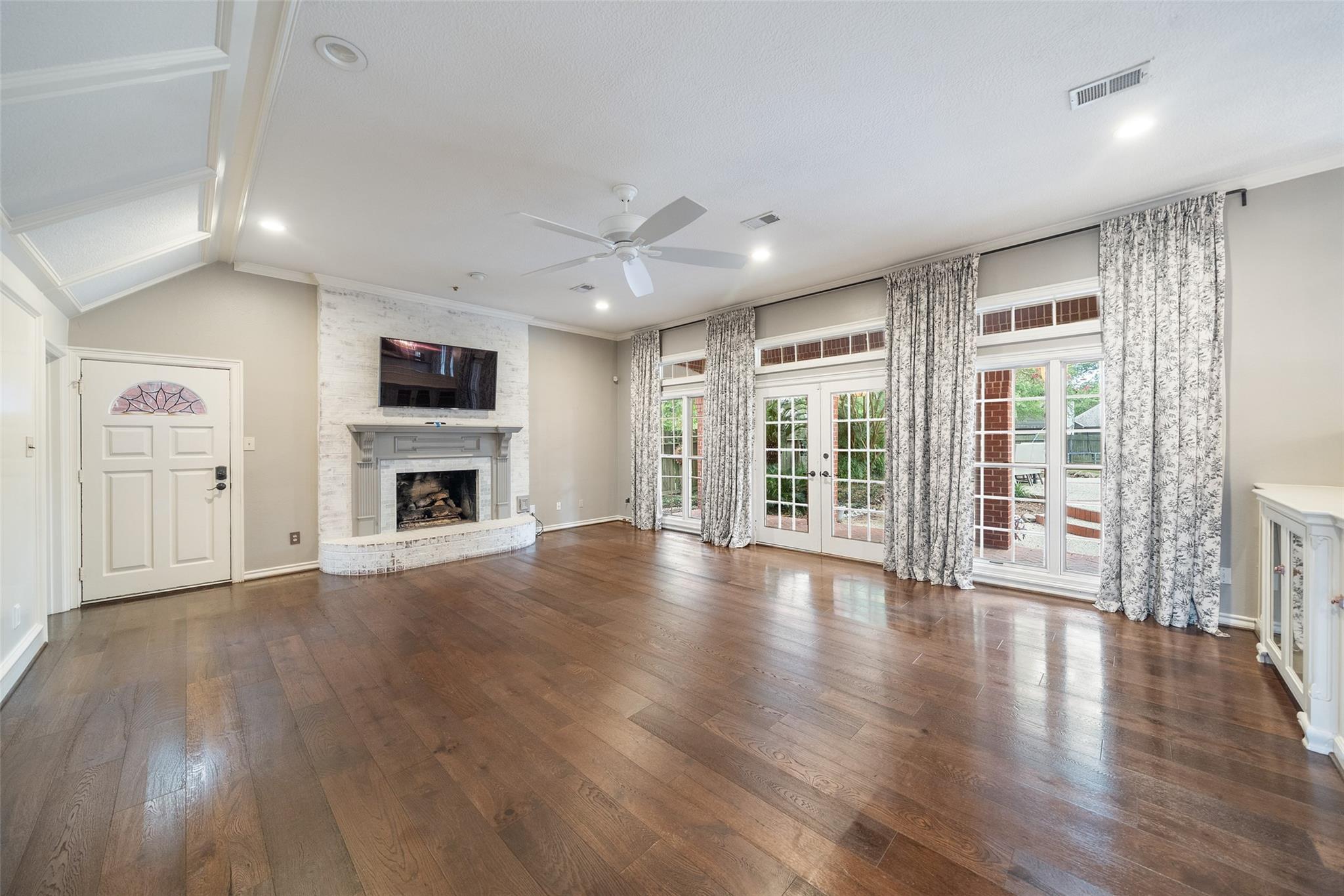 24711 Creekview Drive