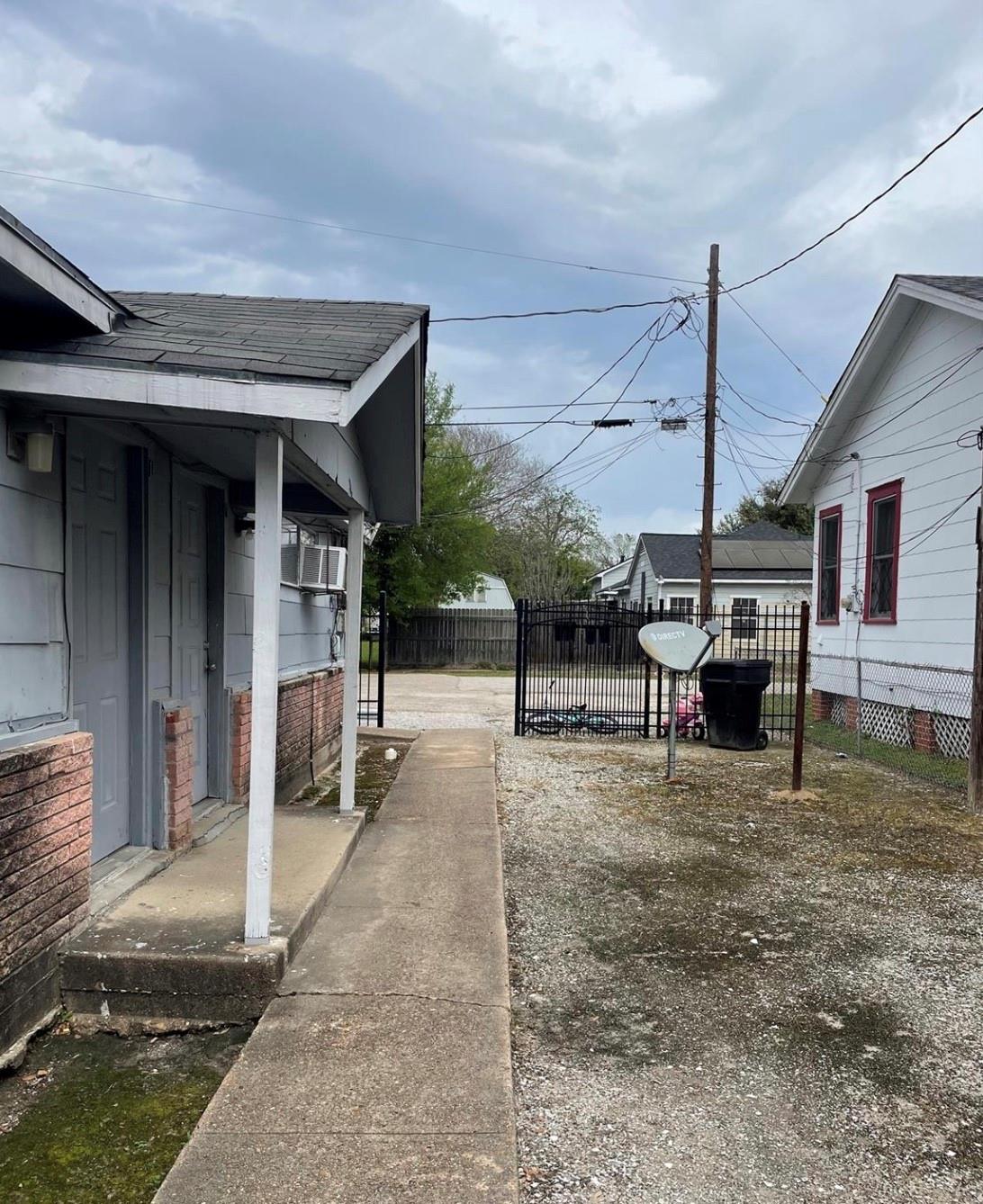 2712/2716 Berry Street