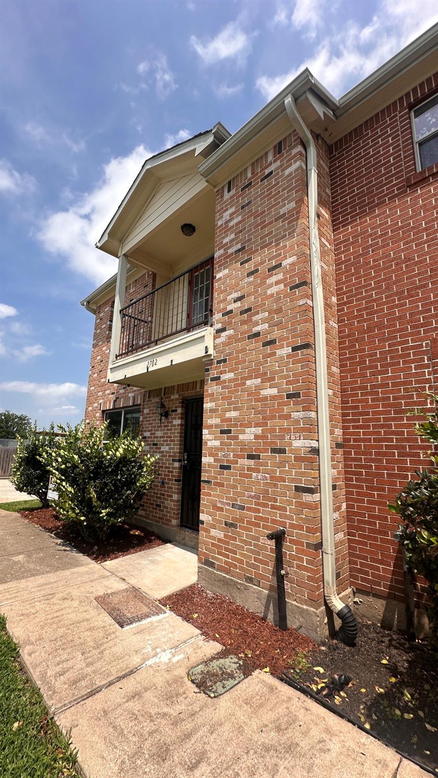 2702 Vienna Place