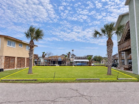 Photo of 65 Lakeside Drive, Hitchcock, TX 77563 (MLS # 37123123)