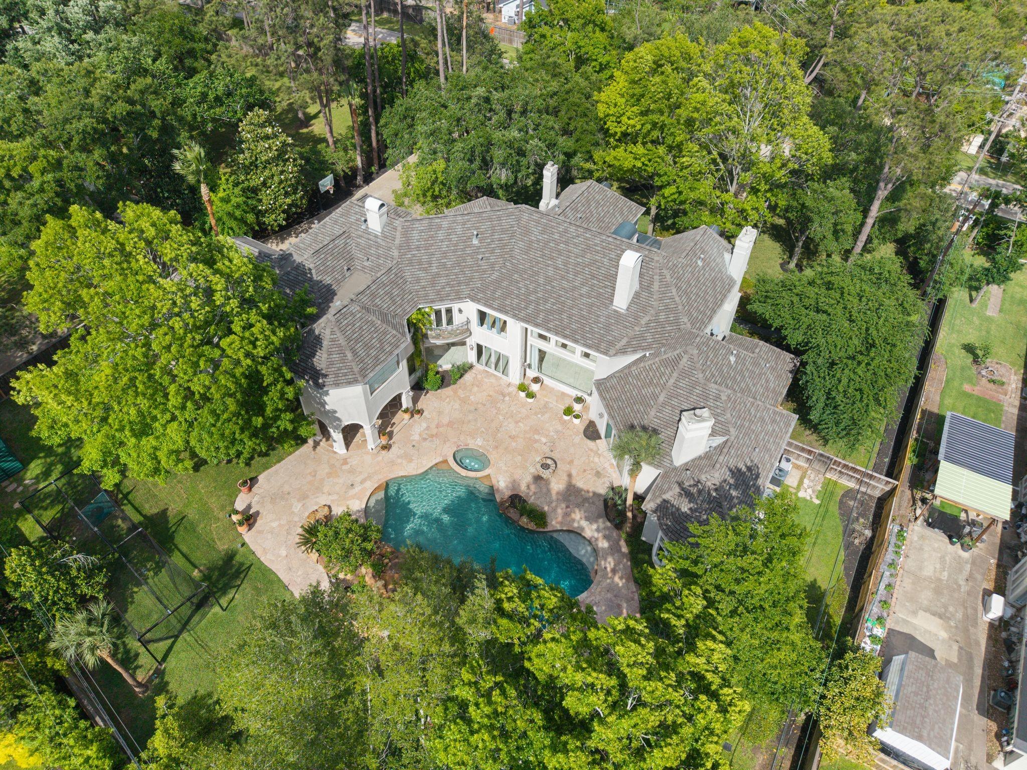 835 Echo Lane