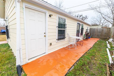 Tiny photo for 13347 Indianapolis Street, Houston, TX 77015 (MLS # 2046665)