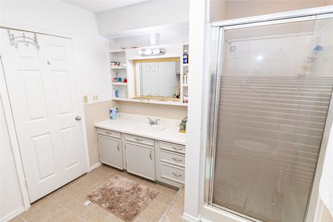 Tiny photo for 13347 Indianapolis Street, Houston, TX 77015 (MLS # 2046665)