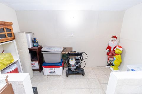 Tiny photo for 13347 Indianapolis Street, Houston, TX 77015 (MLS # 2046665)