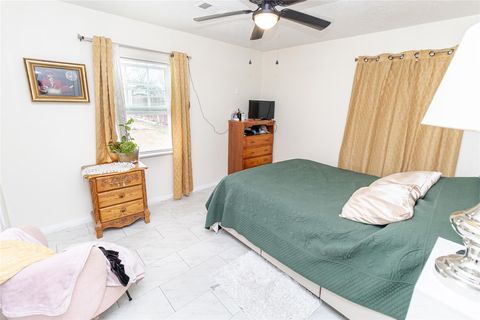 Tiny photo for 13347 Indianapolis Street, Houston, TX 77015 (MLS # 2046665)