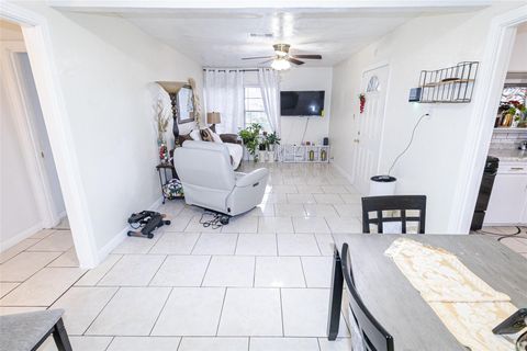 Tiny photo for 13347 Indianapolis Street, Houston, TX 77015 (MLS # 2046665)