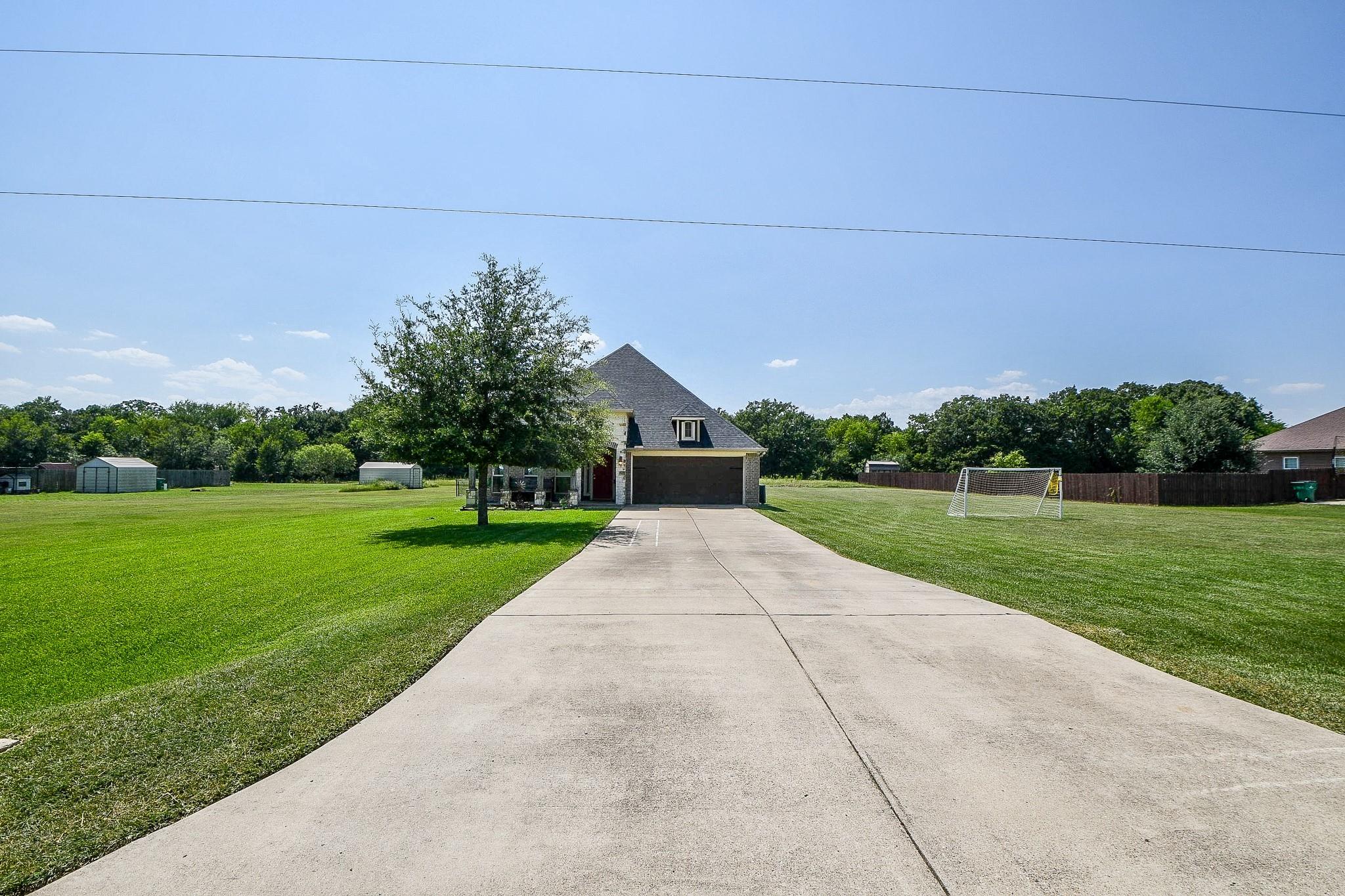 4064 Green Pastures