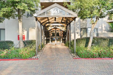 Photo of 661 Bering Drive #207, Houston, TX 77057 (MLS # 20075473)