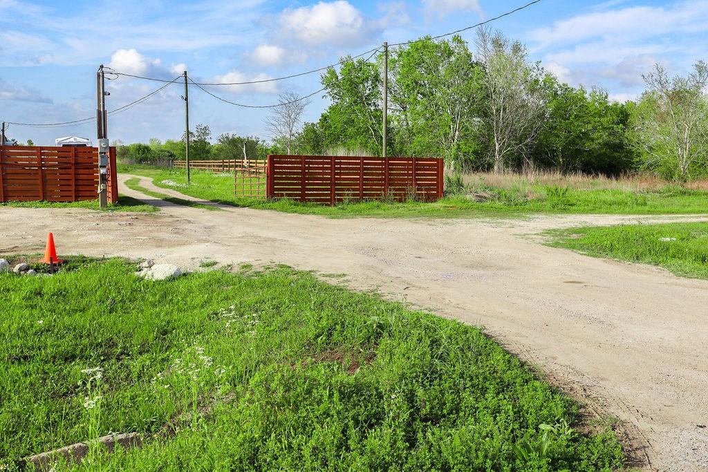 1115 E Fm 1462 Road