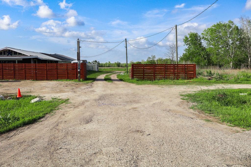 1115 E Fm 1462 Road
