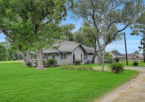 Photo of 16724 Harkey Road, Pearland, TX 77584 (MLS # 40268335)