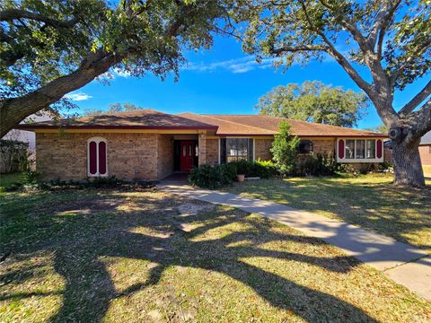 Photo of 5000 Magnolia Lane, Bay City, TX 77414 (MLS # 33022129)