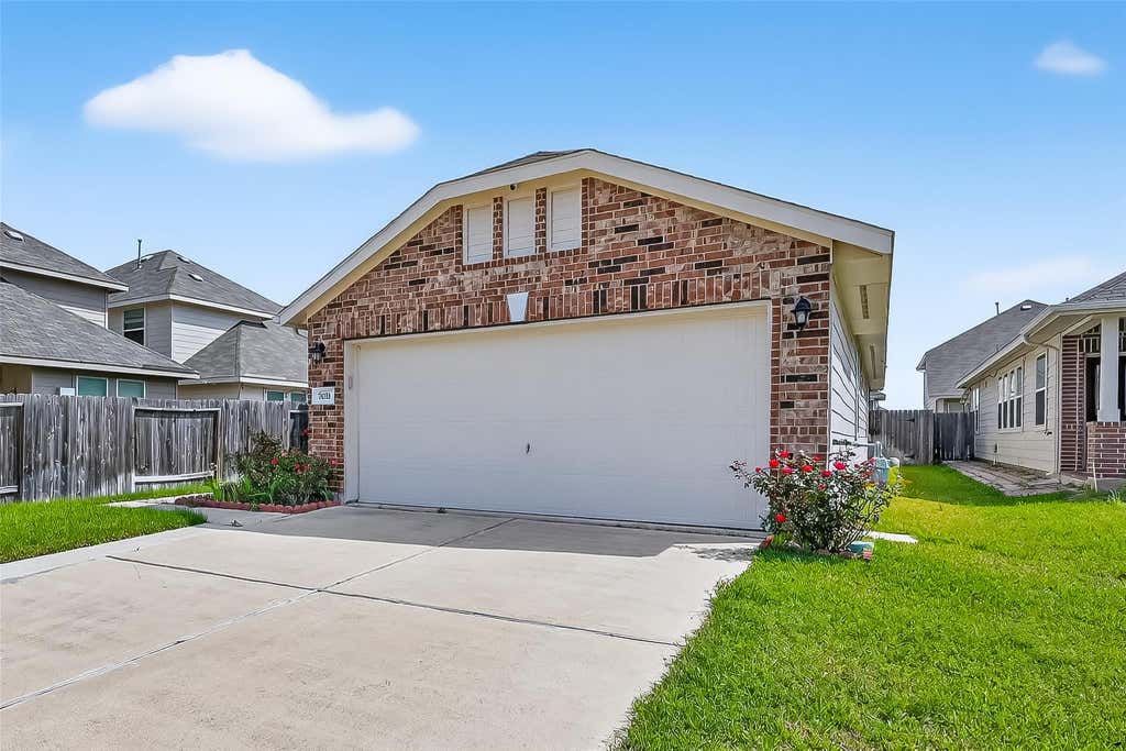 Photo of 7631 Granite Terrace Lane, Houston, TX 77083 (MLS # 44986411)