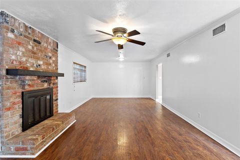 Photo of 3114 Glen Spring Drive, Houston, TX 77339 (MLS # 74557986)
