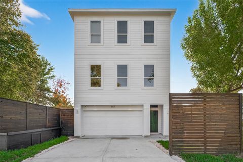 Photo of 867 Lonnie Lane, Houston, TX 77091 (MLS # 46517685)