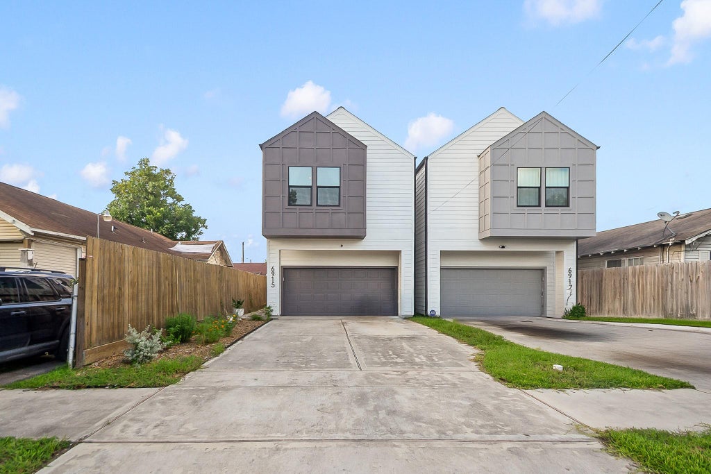 Photo of 6915 Sherman Street, Houston, TX 77011 (MLS # 30193440)