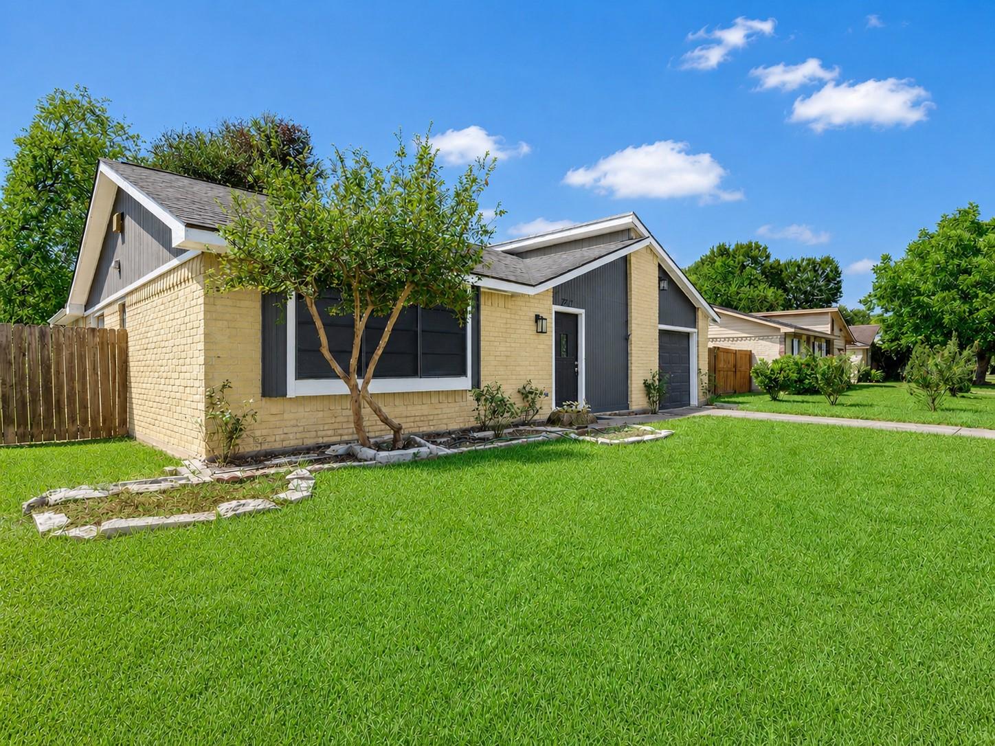 2711 Pheasant Creek Drive