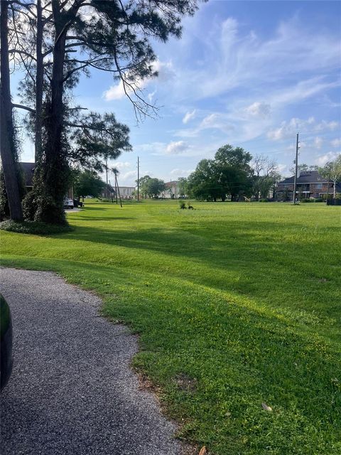 Photo of 0 Pin Oak Circle, Missouri City, TX 77459 (MLS # 91217938)