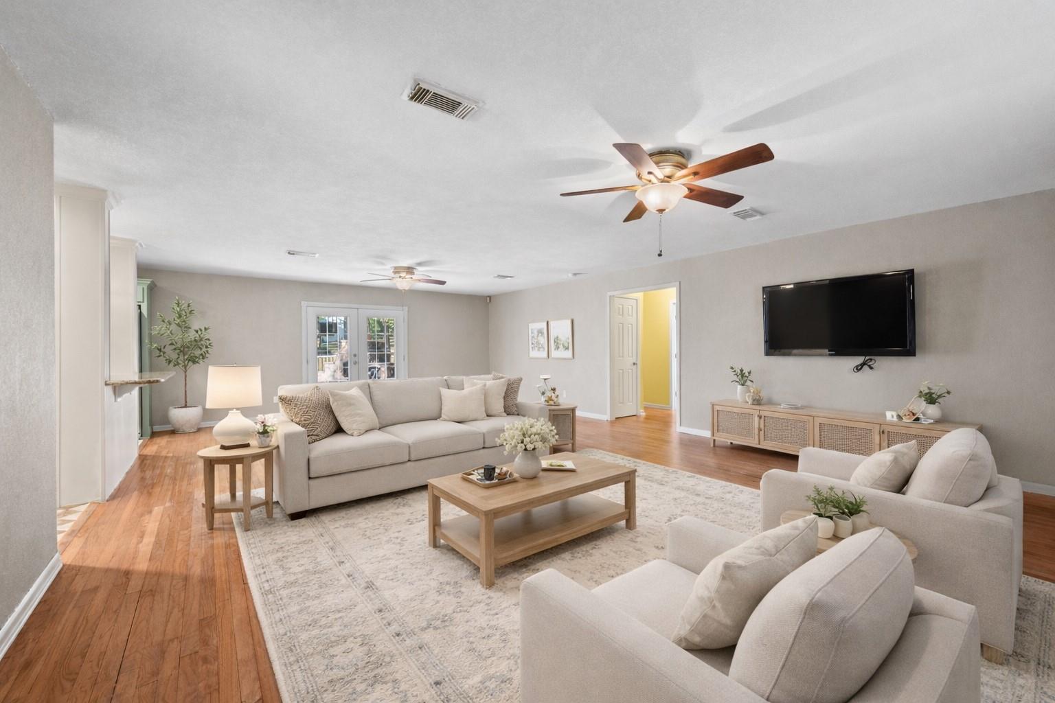 2004 Northshore Drive