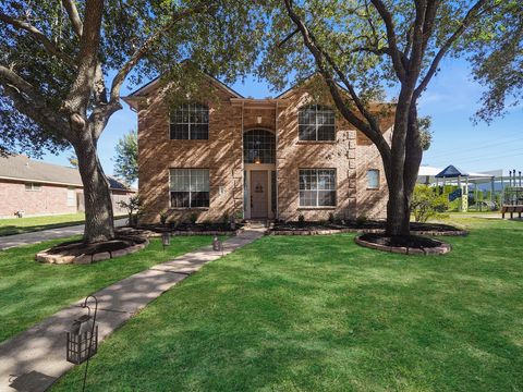 Photo of 5710 Eldridge Glen Drive, Houston, TX 77041 (MLS # 79914745)